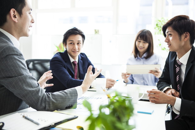 スタートアップ企業とベンチャー企業の違いについて解説します。